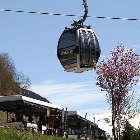 Apartamentos Snoe Mont Romies Salardú Exteriér fotografie
