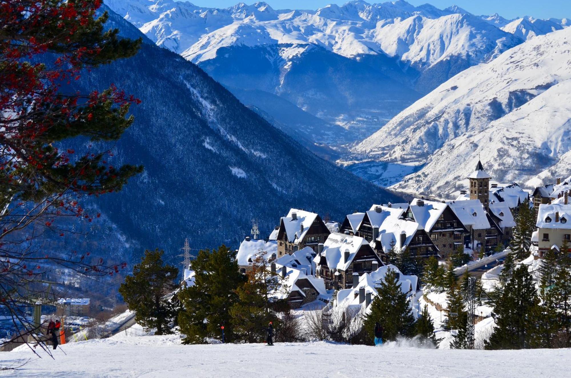 Apartamentos Snoe Mont Romies Salardú Exteriér fotografie