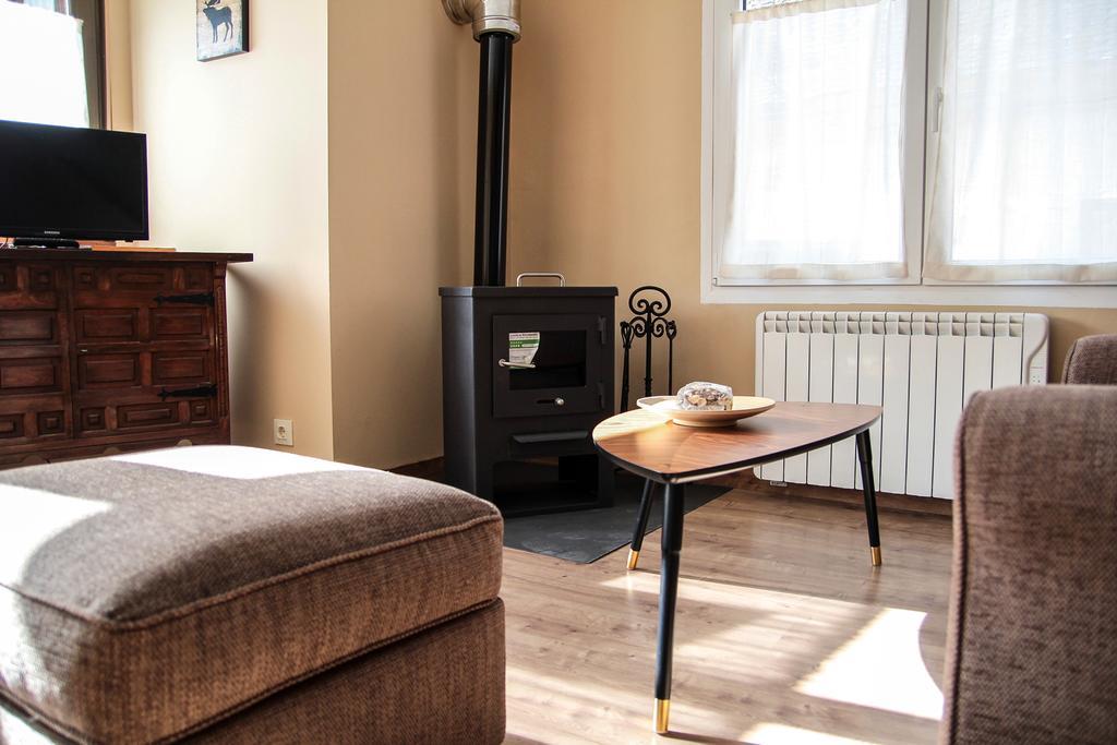 Apartamentos Snoe Mont Romies Salardú Exteriér fotografie