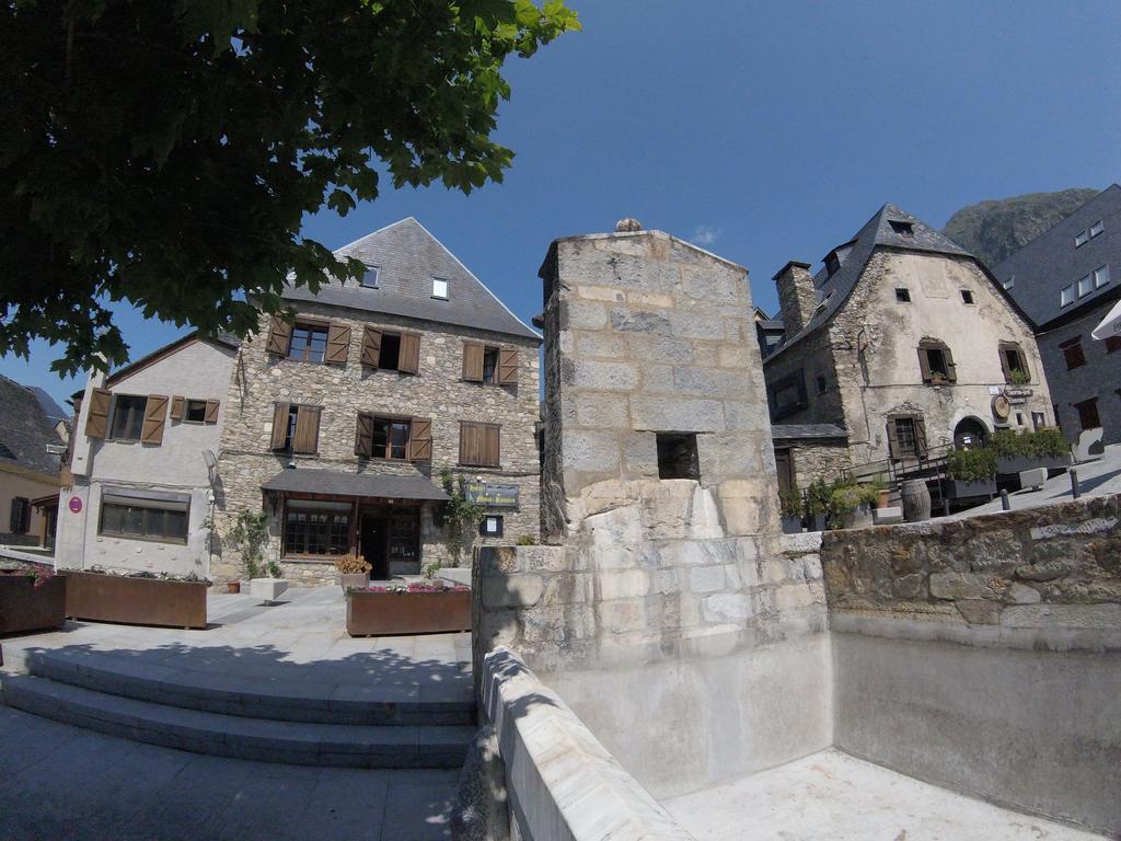 Apartamentos Snoe Mont Romies Salardú Exteriér fotografie