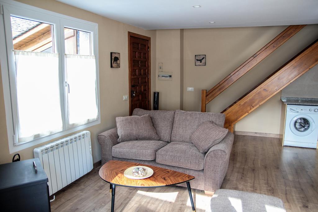 Apartamentos Snoe Mont Romies Salardú Exteriér fotografie